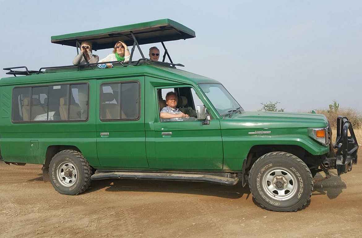 Rwanda Family Safari, Rwanda car rental hire a car Rwanda 4x4 car hire Rwanda 4x4 car rental Rwanda