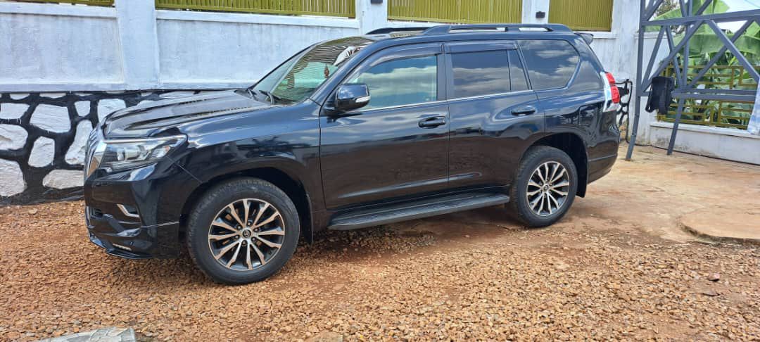 Rent the best 4x4 Car Rental Rwanda has to offer with Self-Drive Rwanda Car rental – Luxury 4x4 car Rental Kigali Deals for your safari.